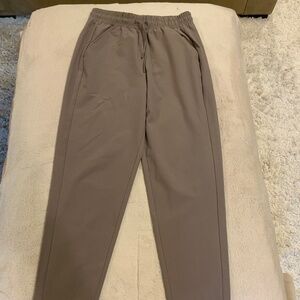 All in Motion Tan S Active Athleisure Gym Cottagecore Minimalist Monochrome